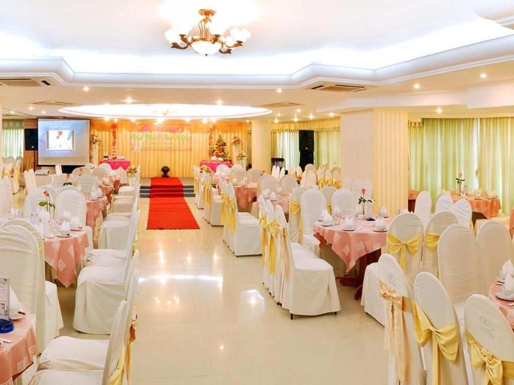 Bamboo Green Central Hotel Da Nang Exterior photo